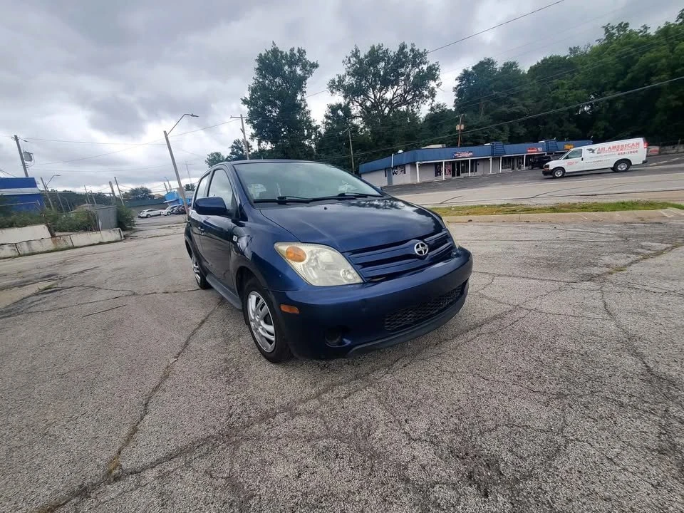 2005 Scion xA - Image 2 of 10