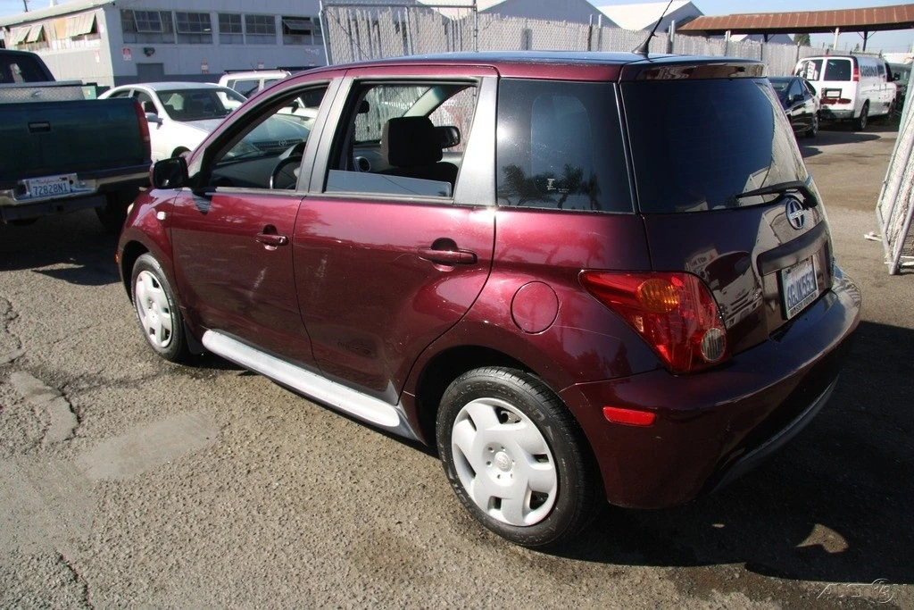 2005 Scion xA - Image 4 of 21