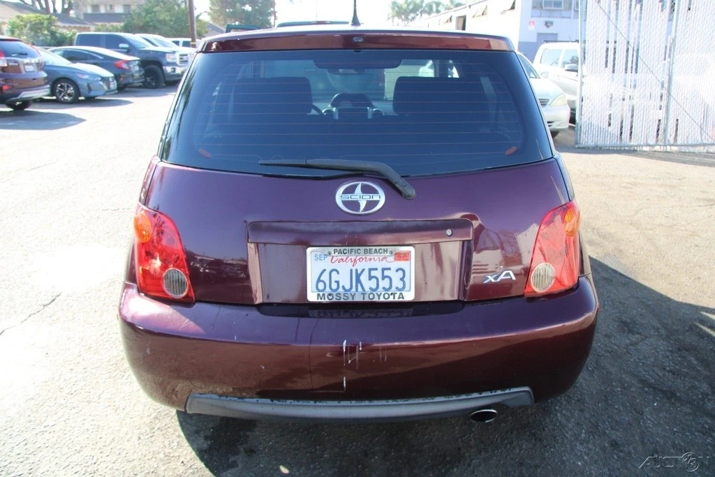 2005 Scion xA - Image 5 of 21