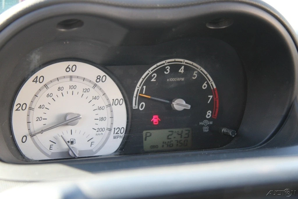 2005 Scion xA - Image 14 of 21