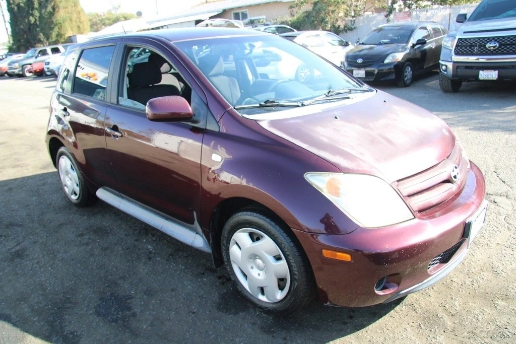 2005 Scion xA - Image 8 of 21