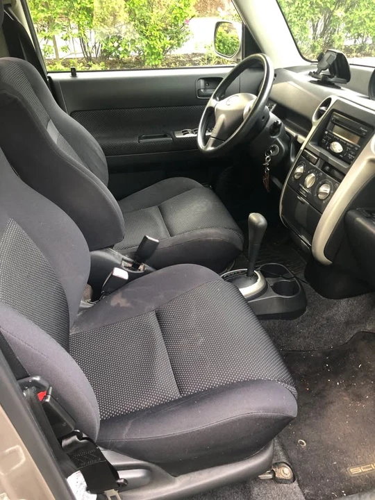 2005 Scion xB - Image 6 of 9