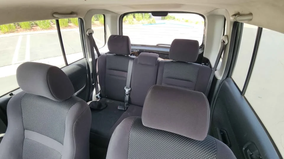 2005 Scion xB - Image 5 of 8