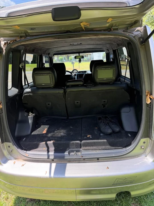 2005 Scion xB - Image 6 of 6