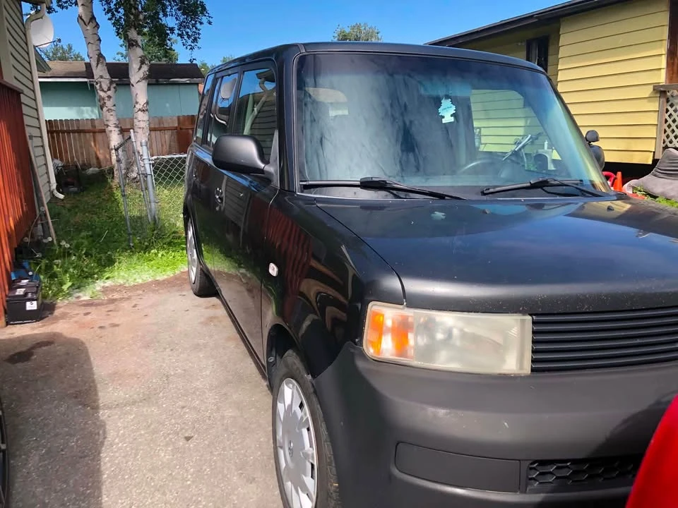 2005 Scion xB - Image 14 of 15