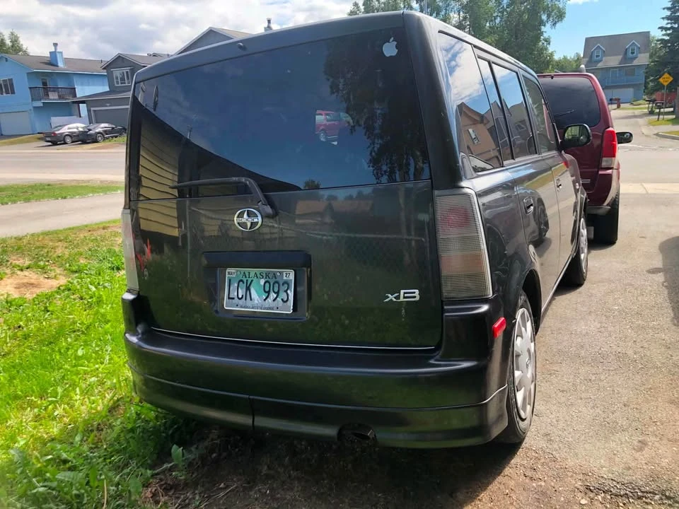 2005 Scion xB - Image 10 of 15