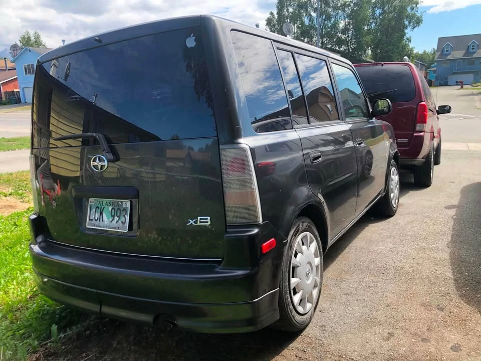 2005 Scion xB - Image 9 of 15