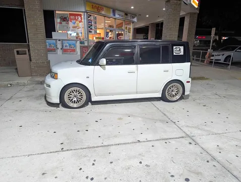 2005 Scion xB Hatchback 4D