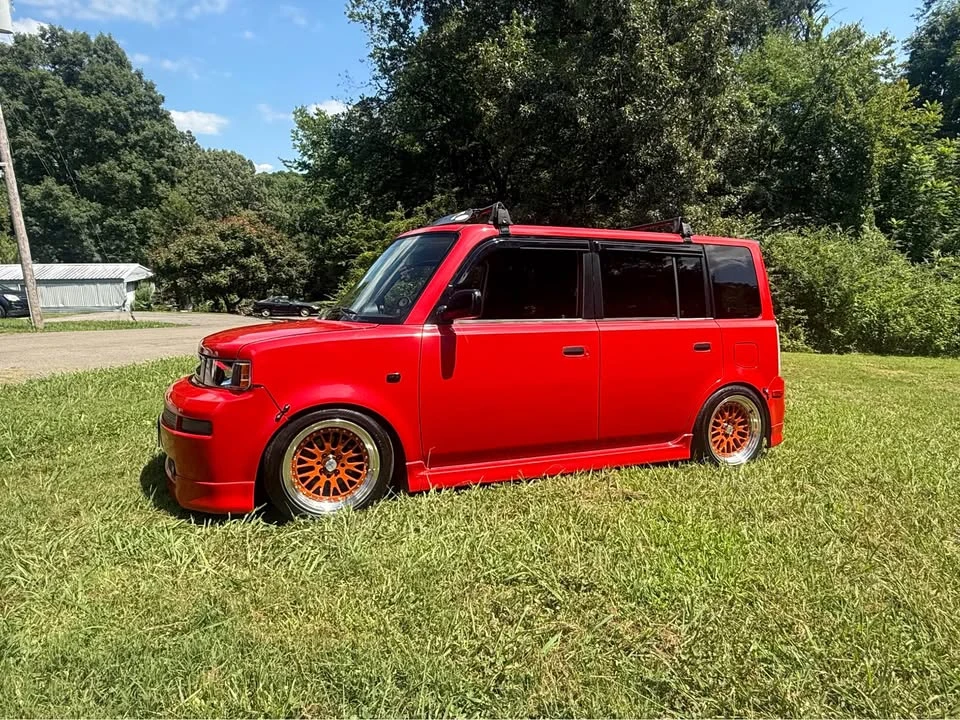 2005 Scion xB - Image 3 of 9