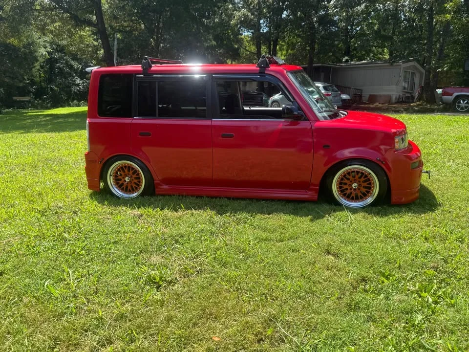 2005 Scion xB - Image 4 of 9