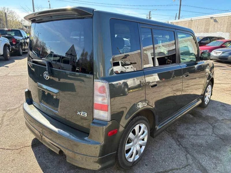 2005 Scion xB - Image 4 of 20