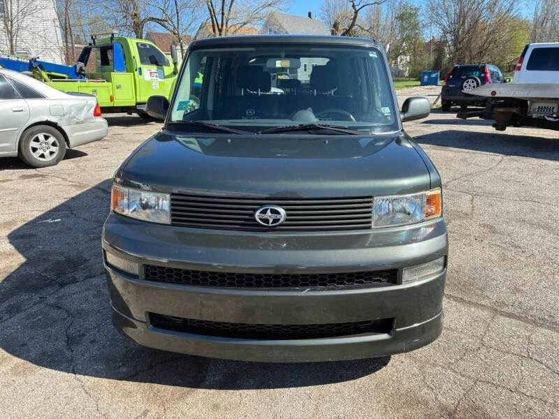 2005 Scion xB - Image 5 of 20