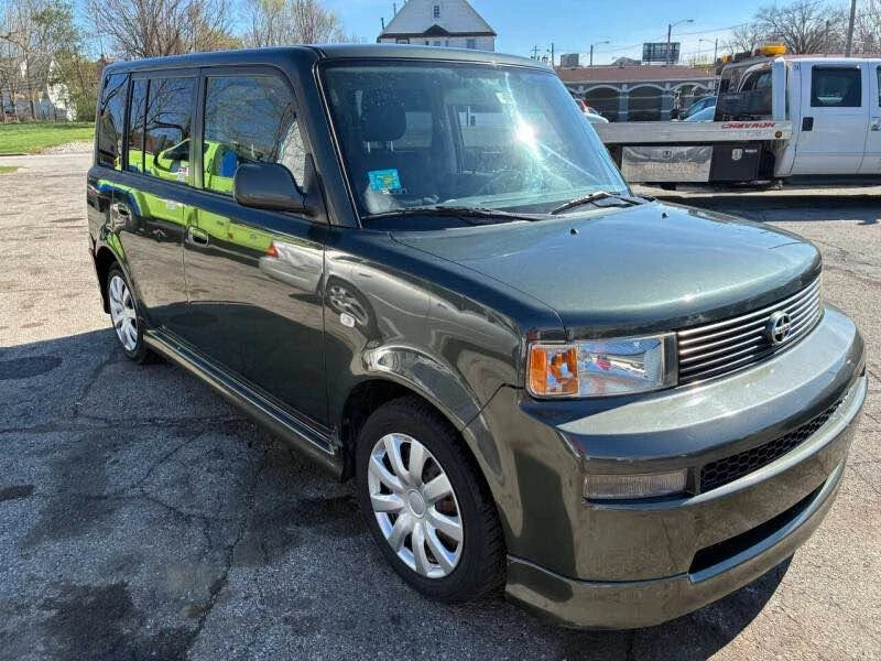 2005 Scion xB - Image 2 of 20