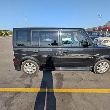 2005 Scion xB Hatchback 4D