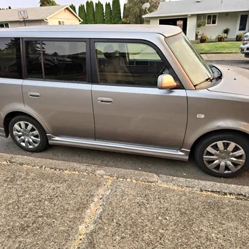 2005 Scion xB Hatchback 4D