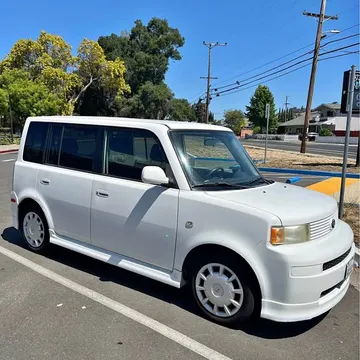 2005 Scion xB Hatchback 4D