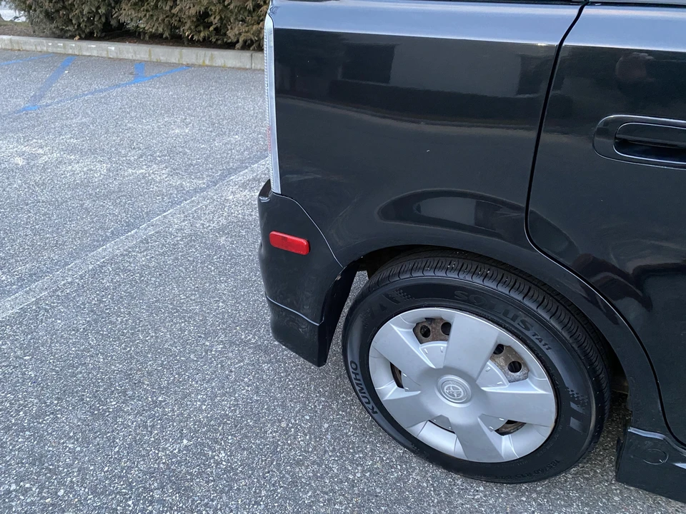 2005 Scion xB - Image 23 of 31