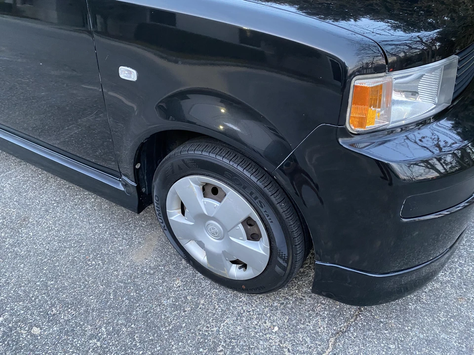 2005 Scion xB - Image 26 of 31