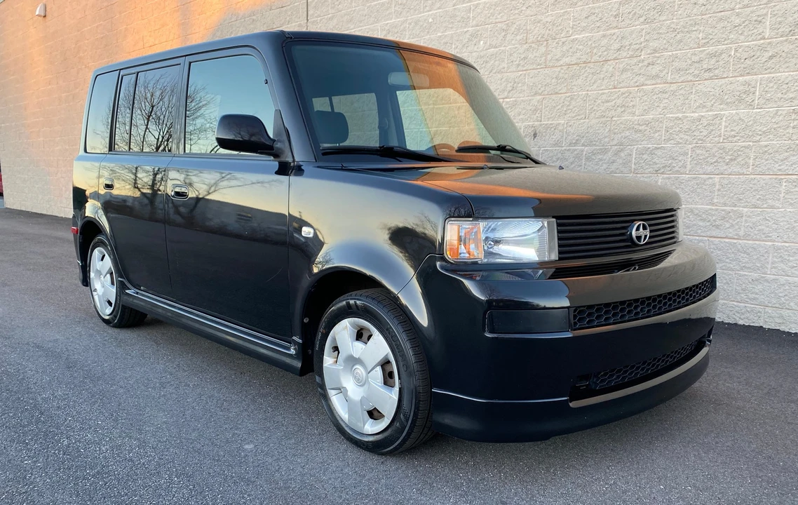 2005 Scion xB - Image 2 of 31
