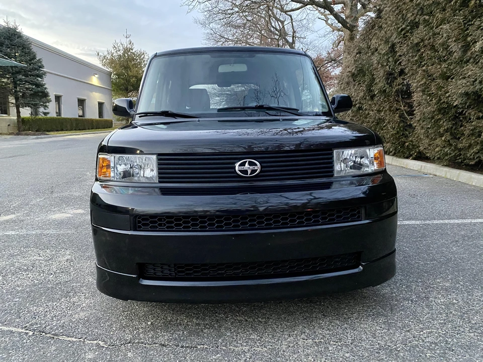 2005 Scion xB - Image 6 of 31