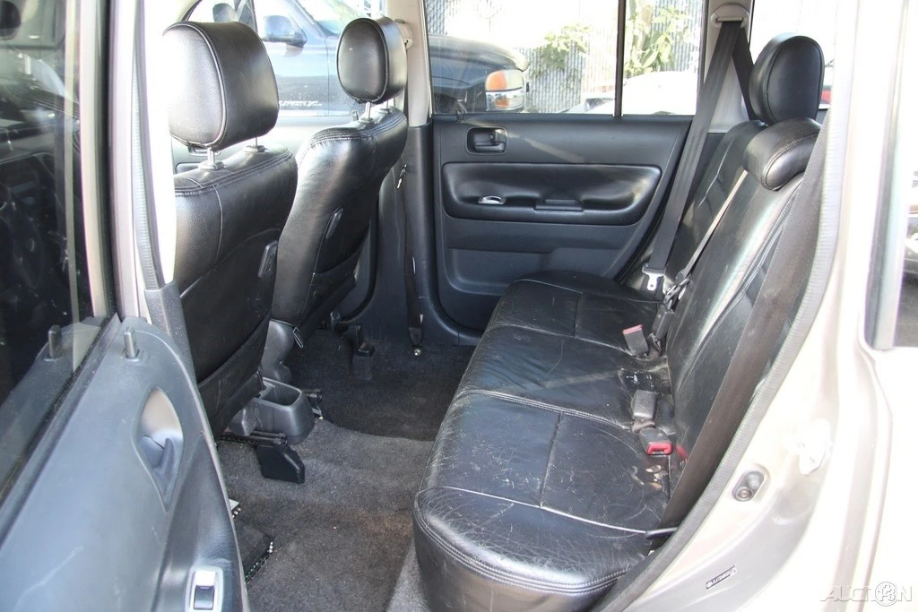 2005 Scion xB - Image 20 of 21