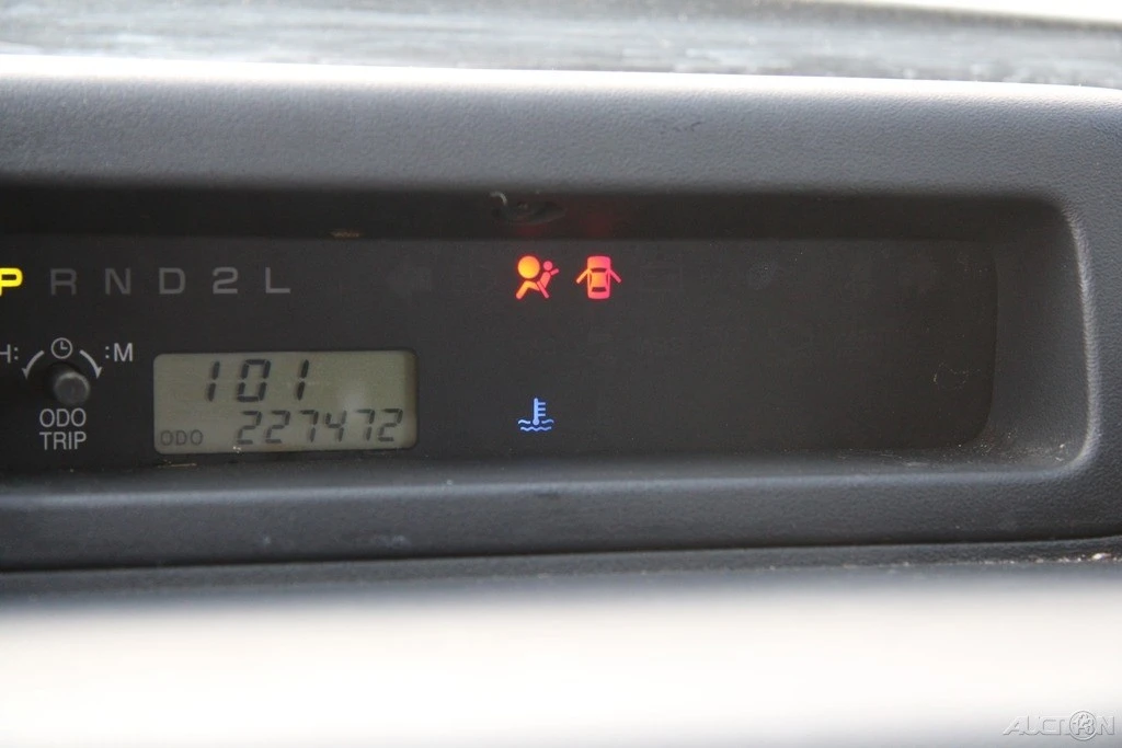 2005 Scion xB - Image 16 of 21