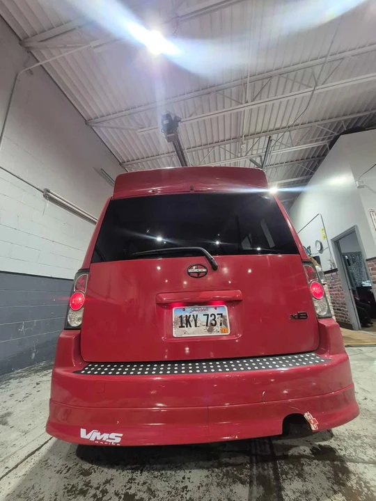 2005 Scion xB - Image 18 of 20