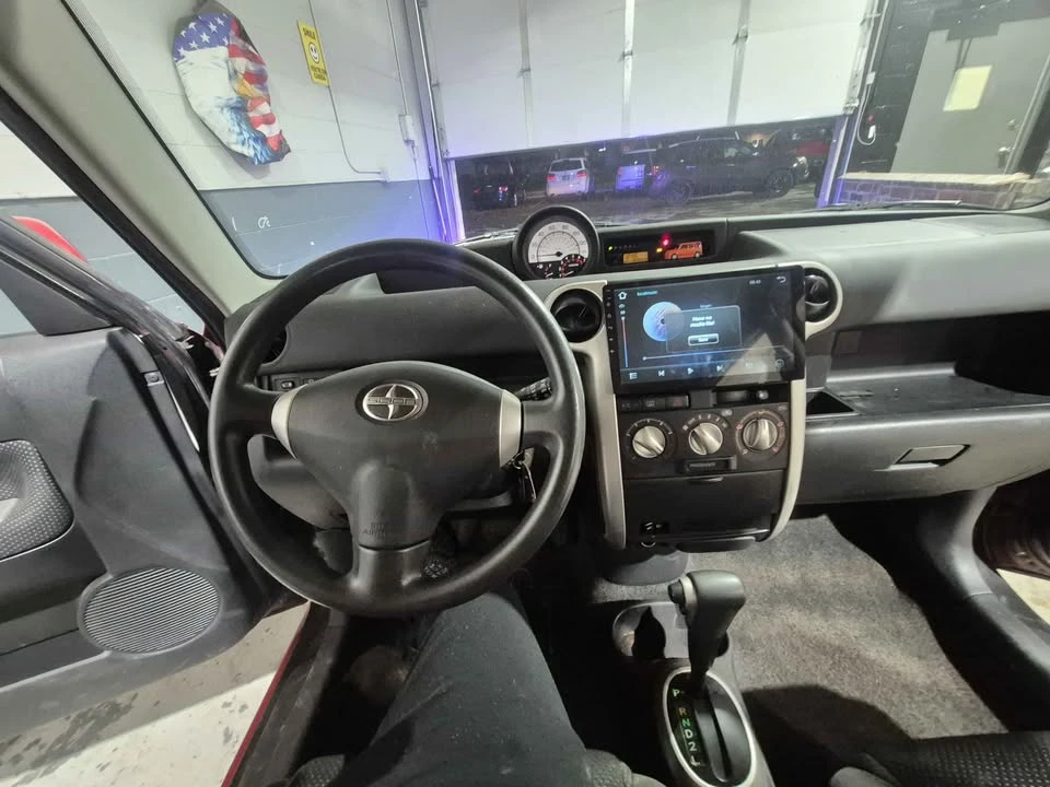 2005 Scion xB - Image 6 of 20