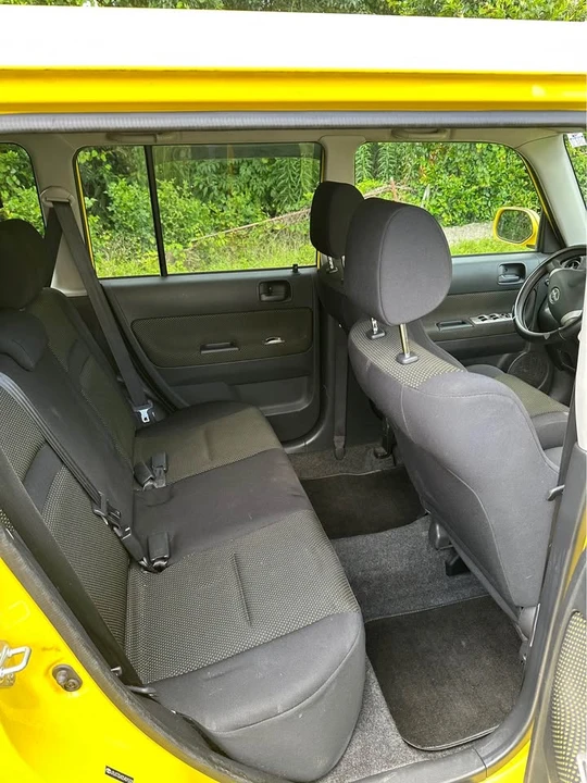 2005 Scion xB - Image 6 of 10