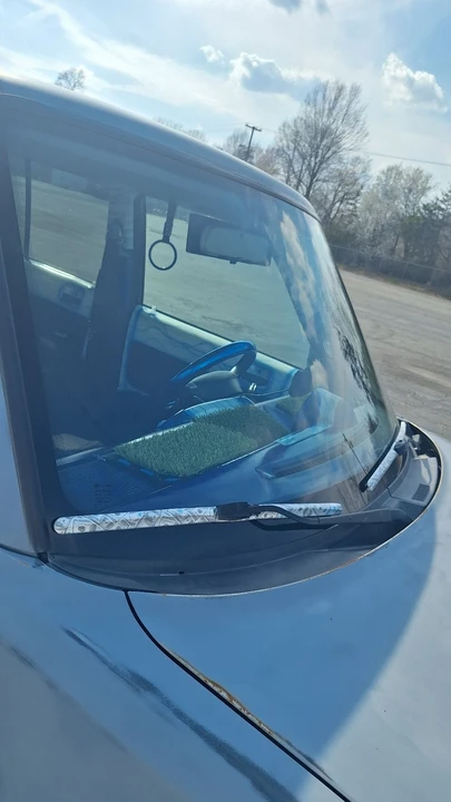 2005 Scion xB - Image 7 of 20