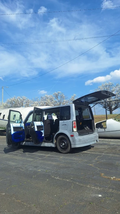 2005 Scion xB - Image 4 of 20