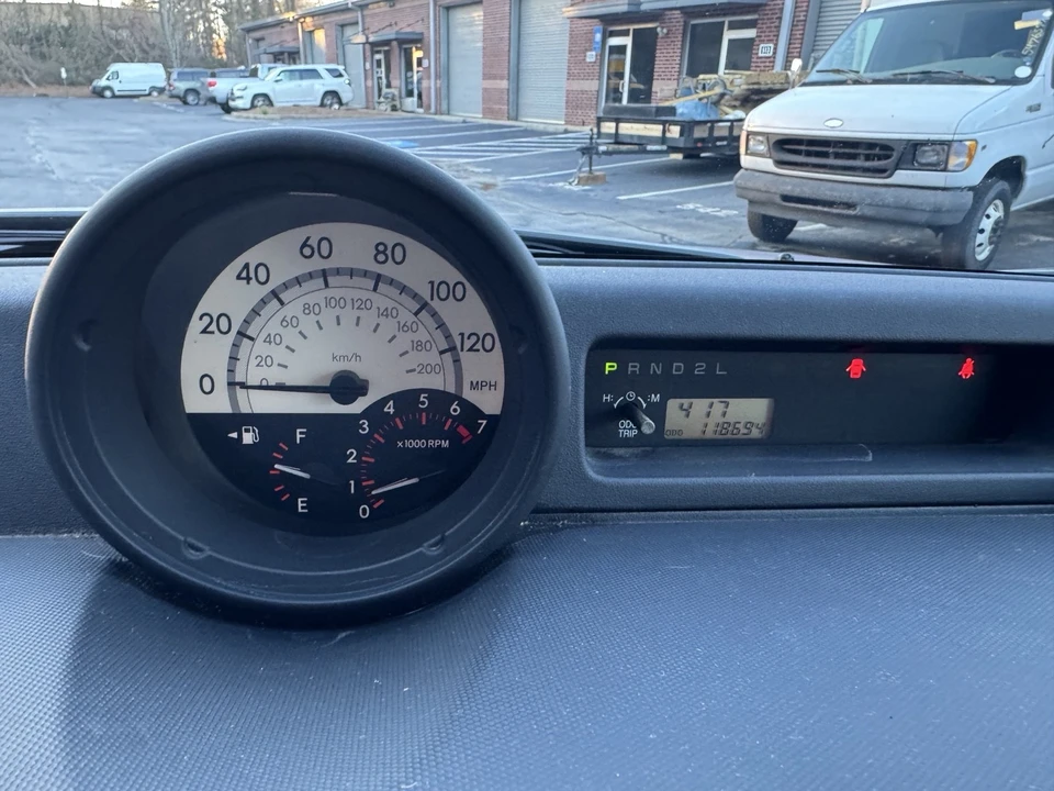 2005 Scion xB - Image 12 of 17