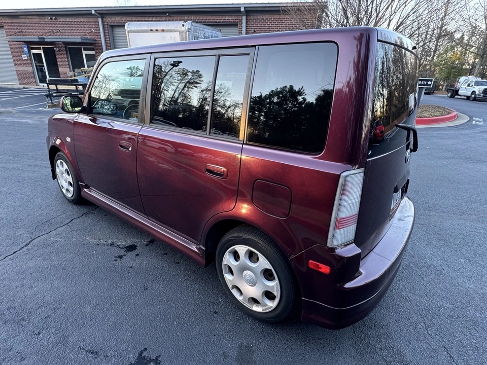 2005 Scion xB - Image 6 of 17