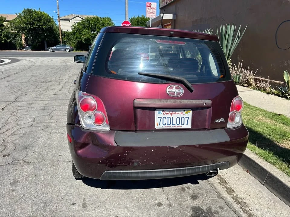 2005 Scion xA - Image 4 of 9