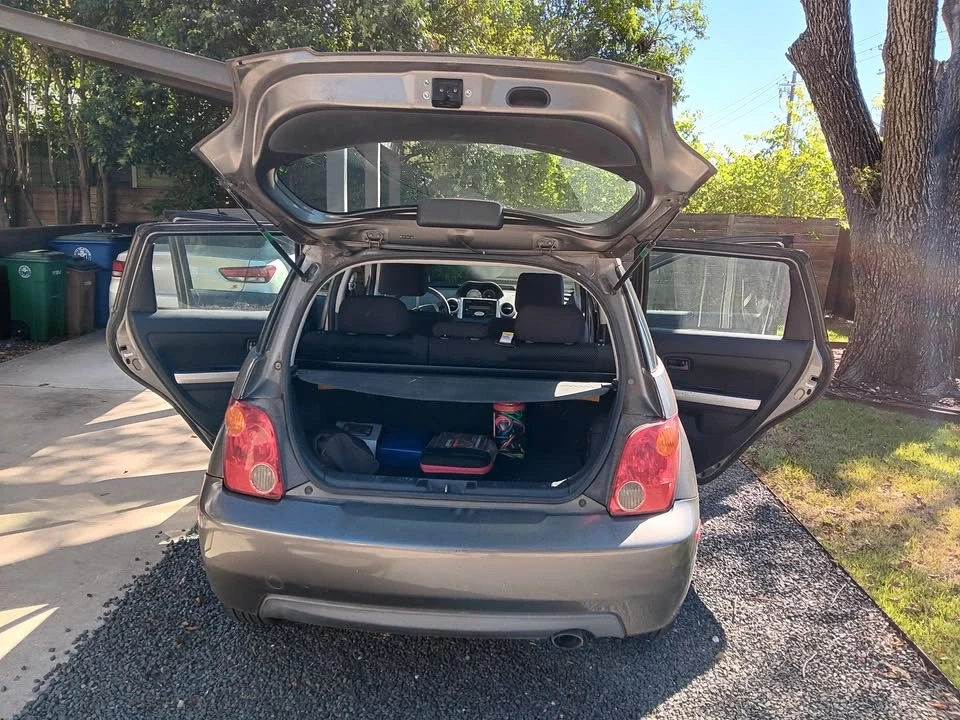 2005 Scion xA - Image 9 of 10