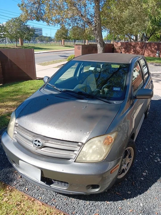 2005 Scion xA - Image 2 of 10