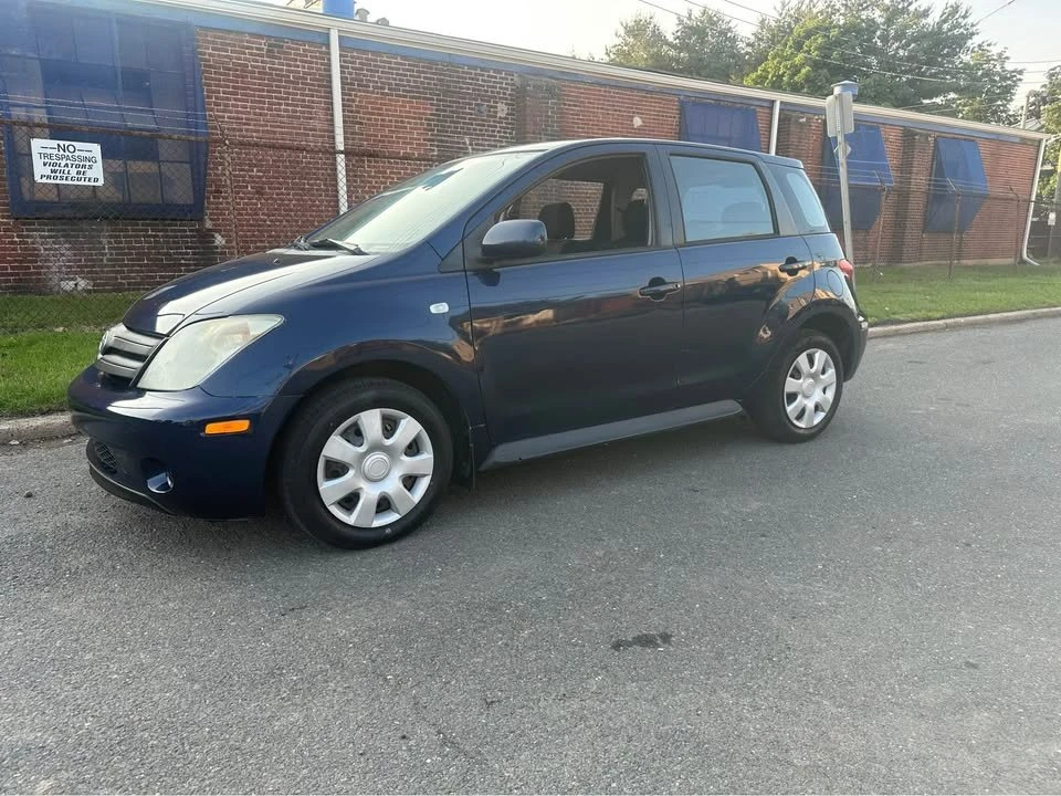 2005 Scion xA - Image 4 of 6