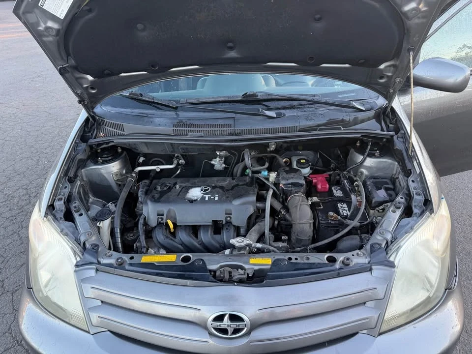 2005 Scion xA - Image 6 of 10