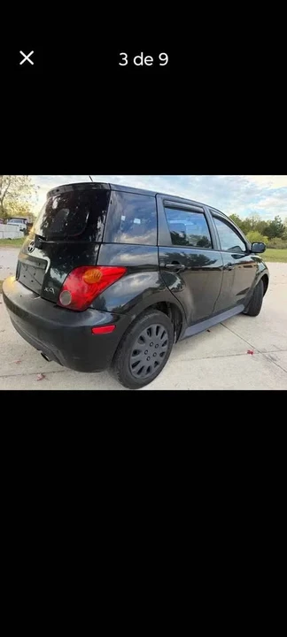 2005 Scion xA - Image 2 of 3