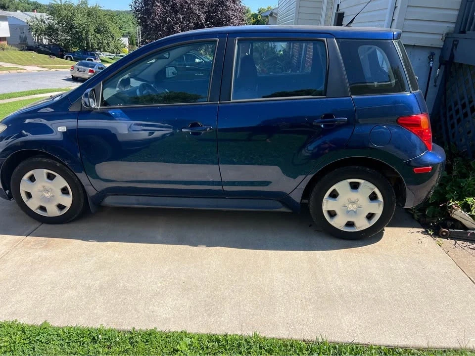 2005 Scion xA - Image 3 of 6
