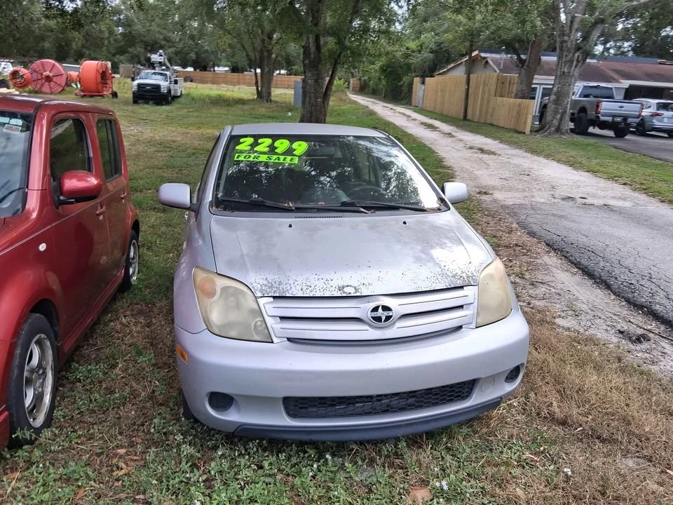 2005 Scion xA - Image 8 of 9