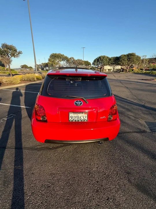 2005 Scion xA - Image 4 of 14