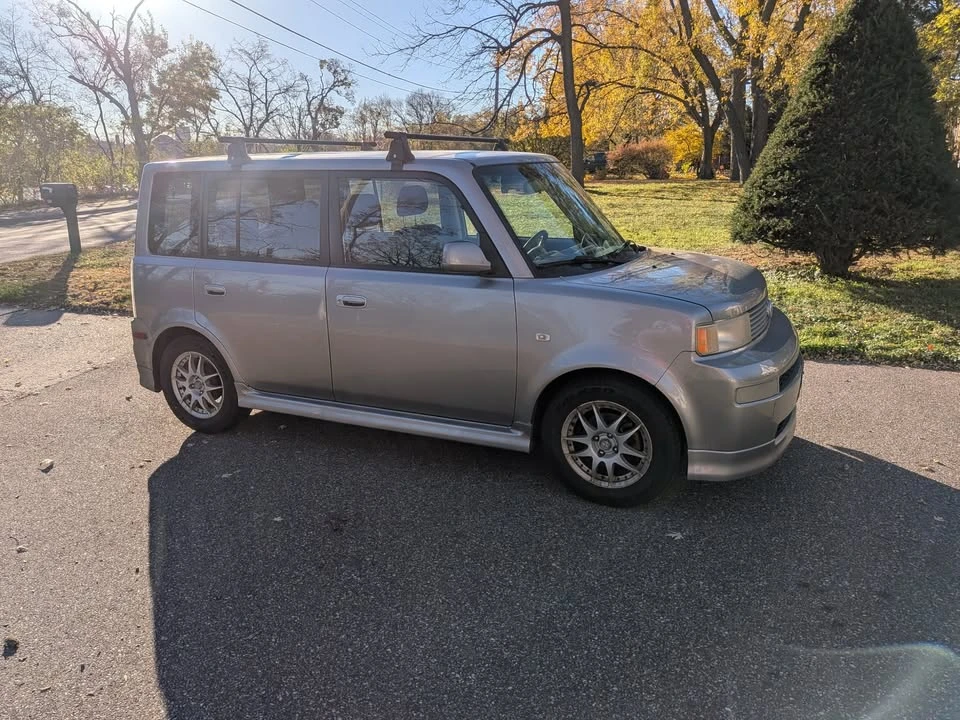 2005 Scion xB - Image 3 of 15