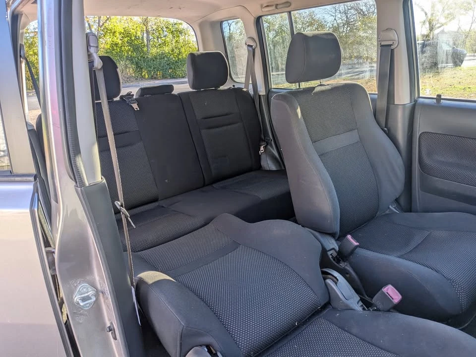 2005 Scion xB - Image 10 of 15