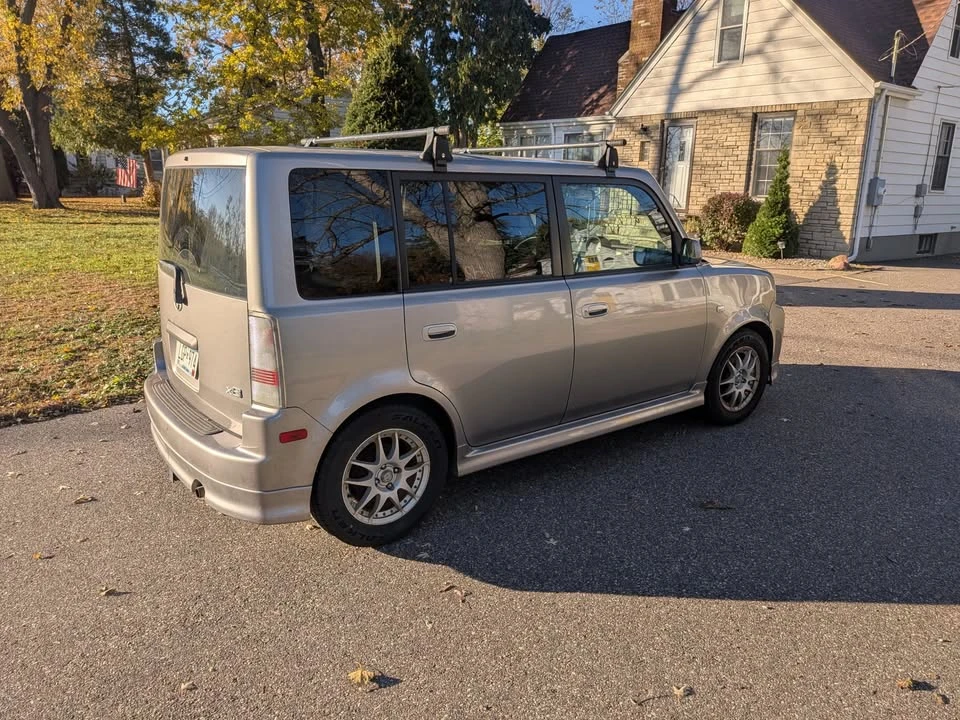2005 Scion xB - Image 4 of 15
