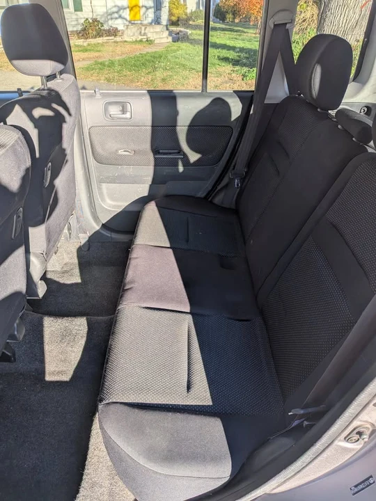 2005 Scion xB - Image 7 of 15