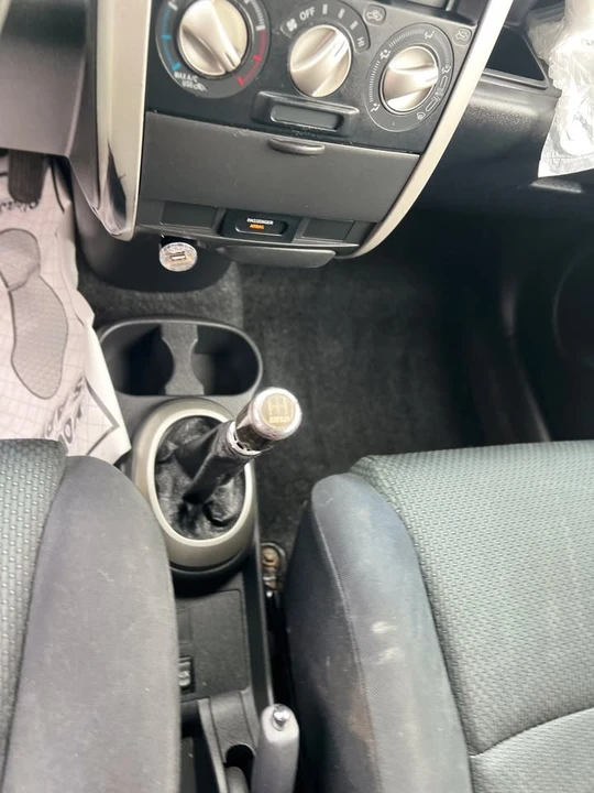 2005 Scion xB - Image 16 of 17