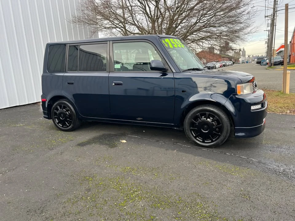 2005 Scion xB - Image 4 of 17