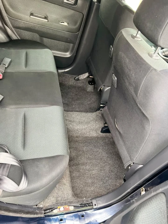 2005 Scion xB - Image 12 of 17
