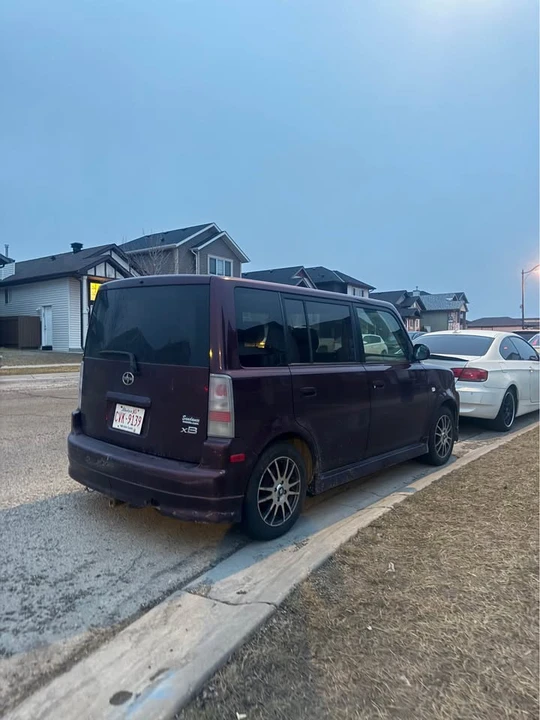 2005 Scion xB - Image 2 of 7